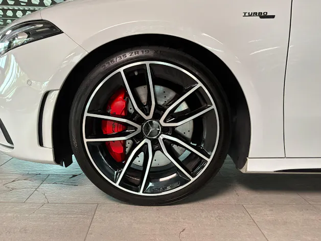 MERCEDES-BENZ A 35 AMG 4Matic Speedshift