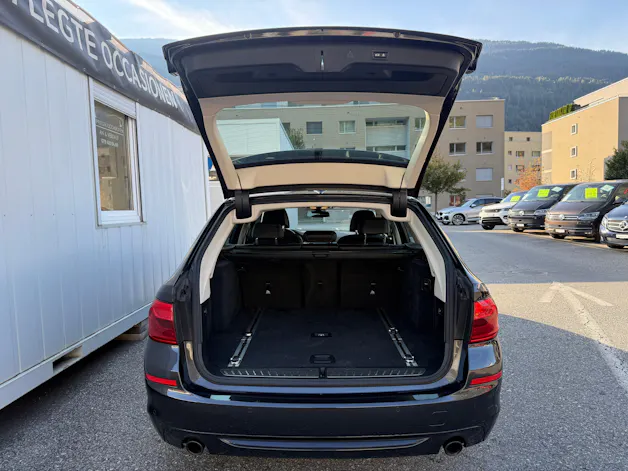 BMW 520d xDrive Touring Sport Line Steptronic