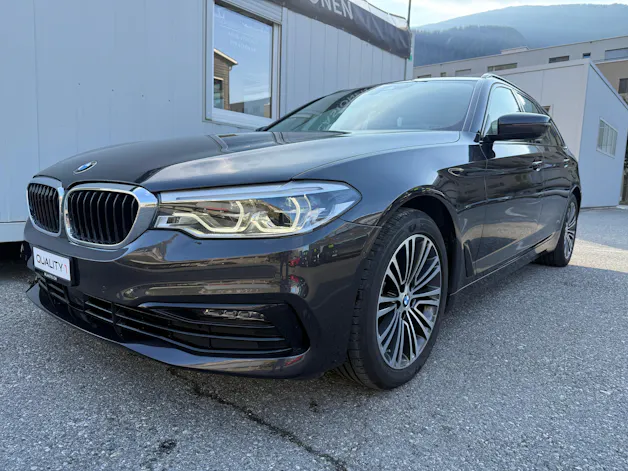 BMW 520d xDrive Touring Sport Line Steptronic