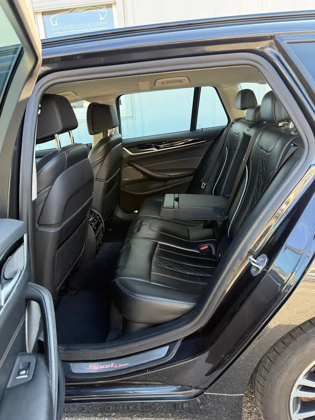 BMW 520d xDrive Touring Sport Line Steptronic