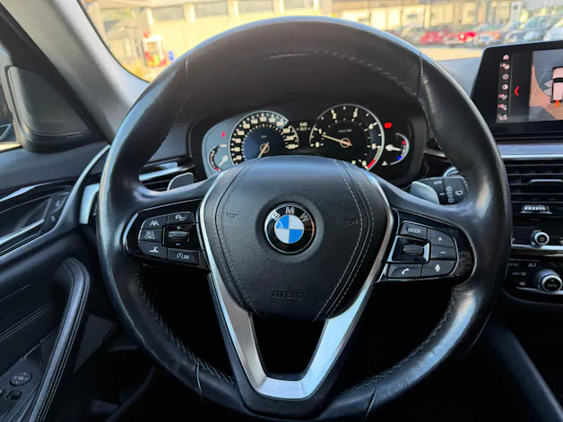 BMW 520d xDrive Touring Sport Line Steptronic