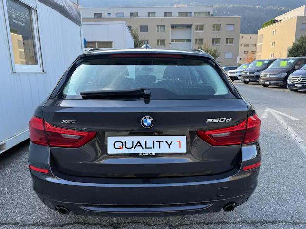 BMW 520d xDrive Touring Sport Line Steptronic