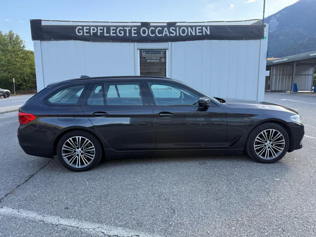BMW 520d xDrive Touring Sport Line Steptronic