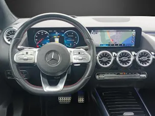 MERCEDES-BENZ GLA 250 AMG Line 4Matic