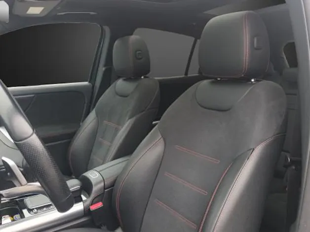 MERCEDES-BENZ GLA 250 AMG Line 4Matic