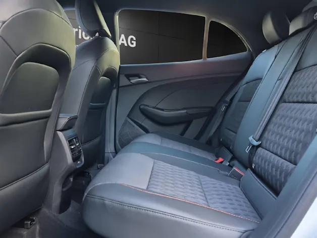 MG 3 1.5 Hybrid Luxury