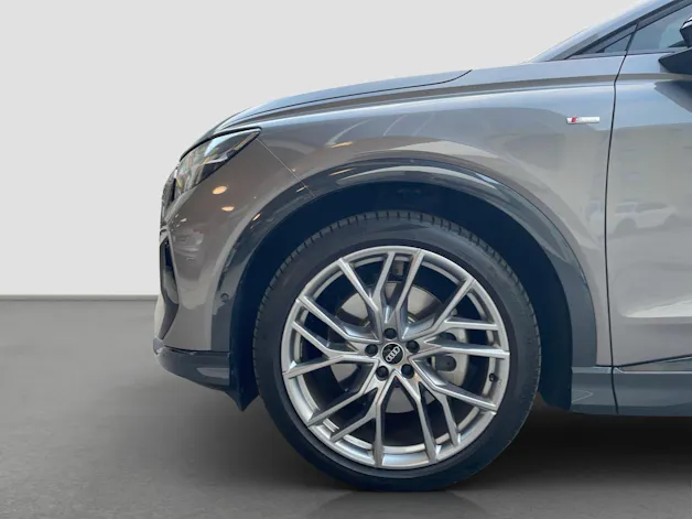 AUDI Q4 Sportback e-tron 50 quattro