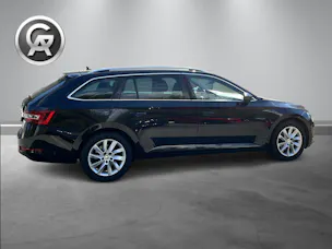 SKODA Superb Combi 2.0 TDi Style 4x4 DSG