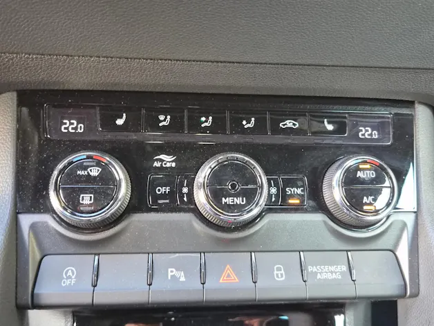 SKODA Karoq 2.0 TDI CR Sport Line 4x4 DSG