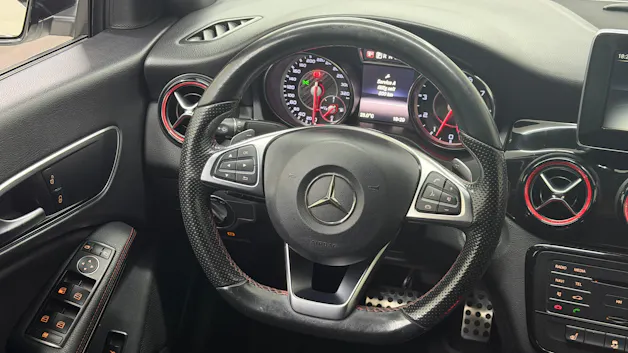 MERCEDES-BENZ CLA 45 AMG 4Matic Speedshift