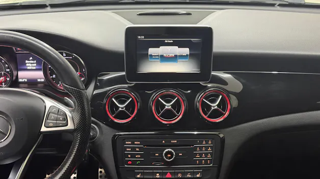 MERCEDES-BENZ CLA 45 AMG 4Matic Speedshift
