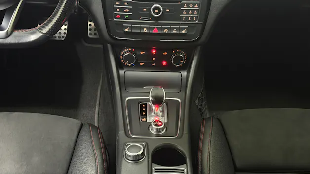 MERCEDES-BENZ CLA 45 AMG 4Matic Speedshift