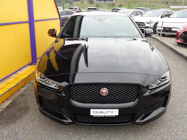 Jaguar XE 20t 2.0 Landmark Automatic