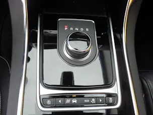 Jaguar XE 20t 2.0 Landmark Automatic