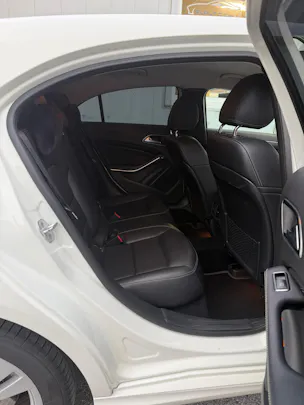 MERCEDES-BENZ A 220 Urban 4Matic 7G-DCT *4X4* *FRISCH AB MFK* *LEDER*