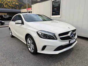 MERCEDES-BENZ A 220 Urban 4Matic 7G-DCT *4X4* *FRISCH AB MFK* *LEDER*
