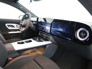 MERCEDES-BENZ CLA SB 220 4M 8G-DCT