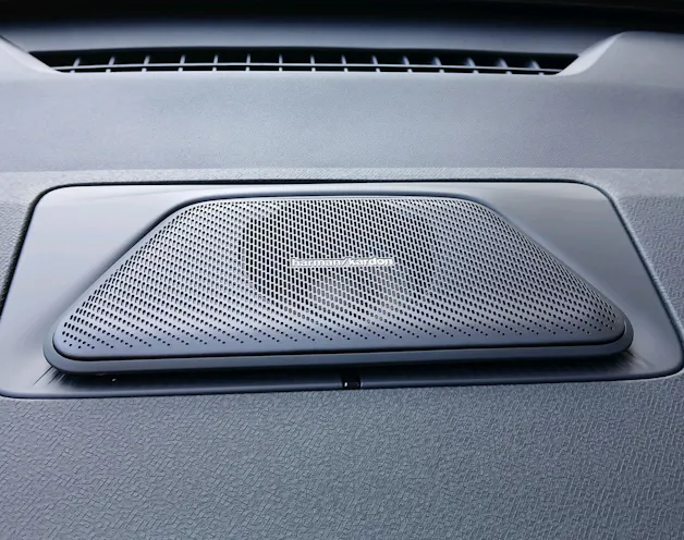 Lynk & Co 02