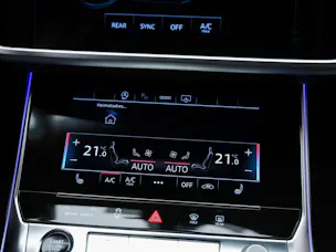 AUDI A6 Limousine 40 TDI Sport quattro S-tronic *ALL BLACK*21" Felgen*Voll Leder*