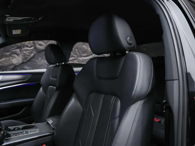 AUDI A6 Limousine 40 TDI Sport quattro S-tronic *ALL BLACK*21" Felgen*Voll Leder*