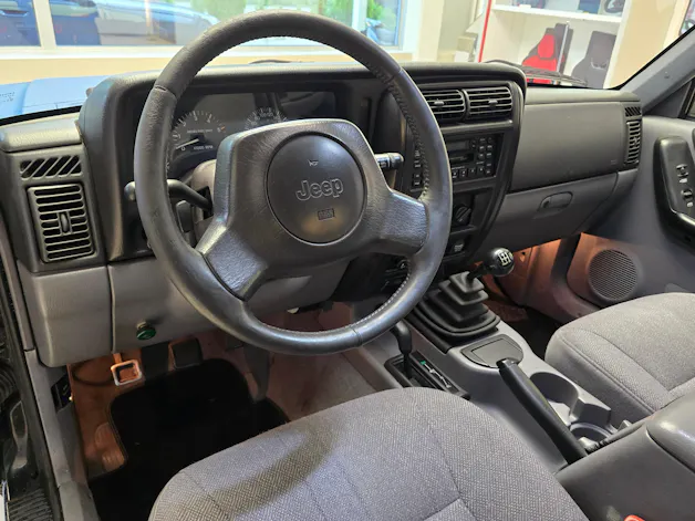 JEEP Cherokee 2.5 TD - MFK-a 01.2025