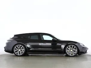 PORSCHE Taycan Sport Turismo Black Edition