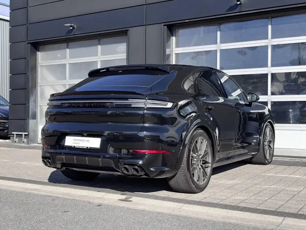 PORSCHE Cayenne GTS Coupé