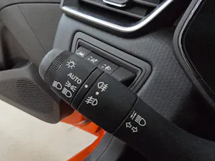 RENAULT Clio 1.6 E-Tech Intens