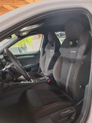 SKODA Octavia Combi 2.0 TSI DSG RS
