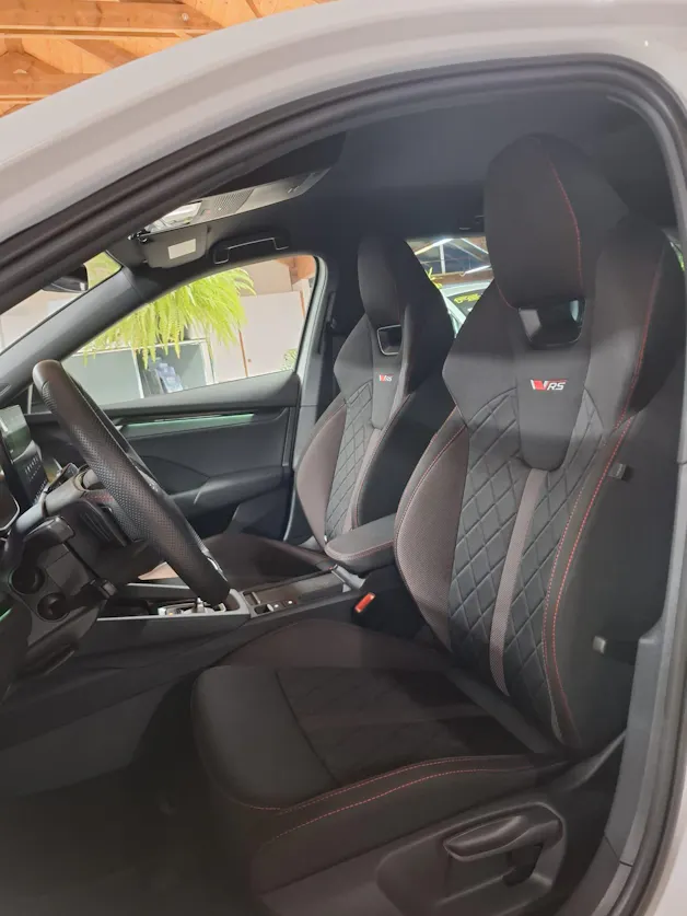 SKODA Octavia Combi 2.0 TSI DSG RS