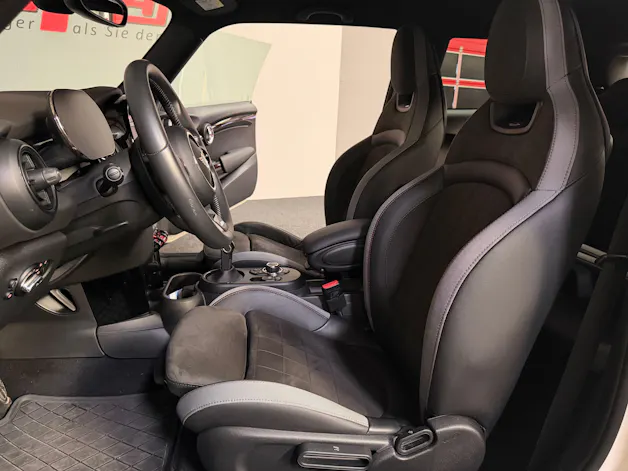MINI Cooper John Cooper Works Steptronic