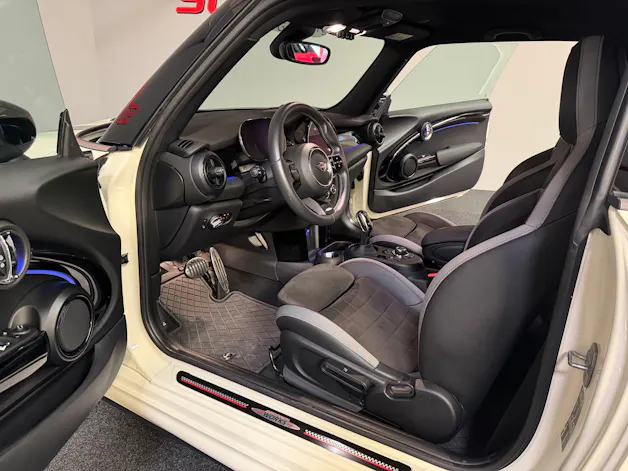 MINI Cooper John Cooper Works Steptronic