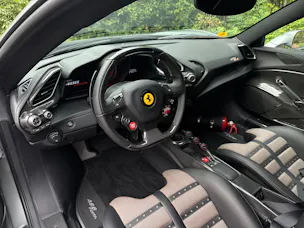 FERRARI 488 Pista 3.9 V8