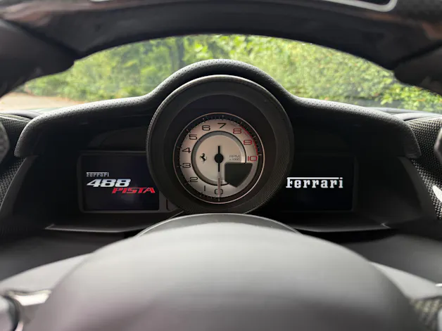 FERRARI 488 Pista 3.9 V8