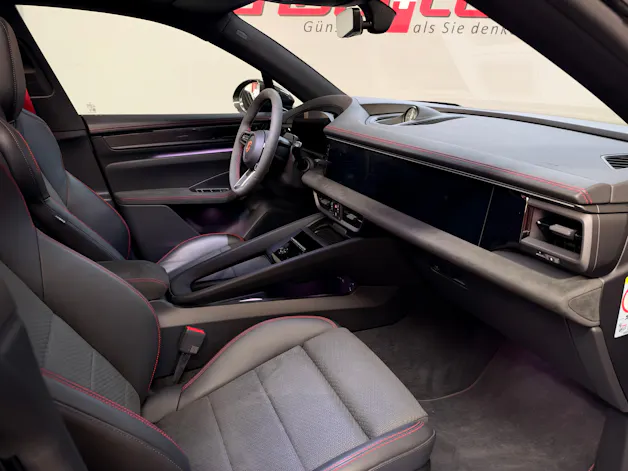 PORSCHE Macan 4 GTS 100kWh