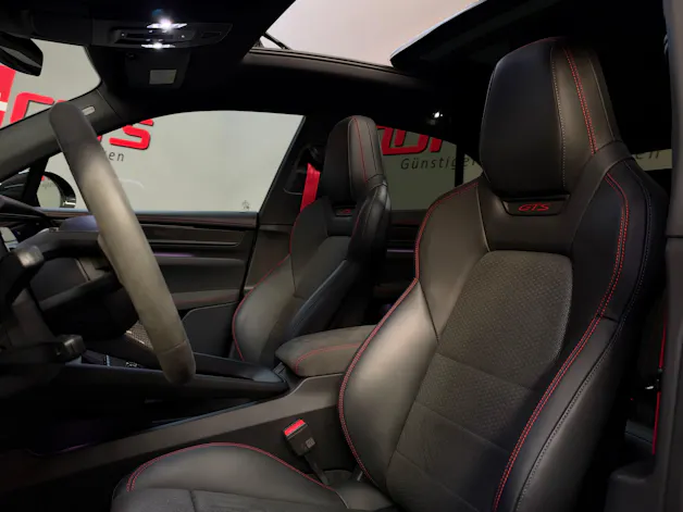 PORSCHE Macan 4 GTS 100kWh