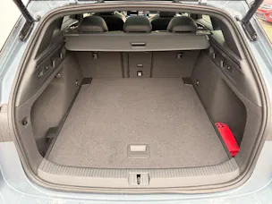 VW ID.7 TOURER GTX 4MOTION *** PANORAMAGLASDACH & ANHÄNGEKUPPLUNG ***