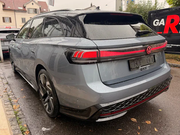 VW ID.7 TOURER GTX 4MOTION *** PANORAMAGLASDACH & ANHÄNGEKUPPLUNG ***
