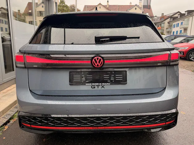 VW ID.7 TOURER GTX 4MOTION *** PANORAMAGLASDACH & ANHÄNGEKUPPLUNG ***