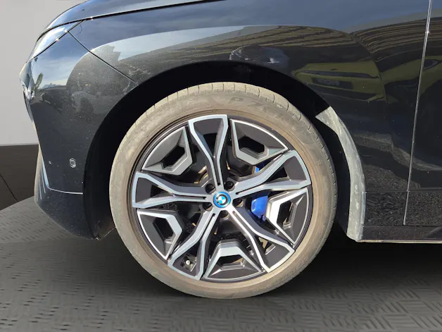 BMW iX xDrive40
