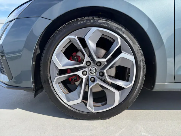 SKODA Octavia Combi 2.0 TDI DSG RS 4x4