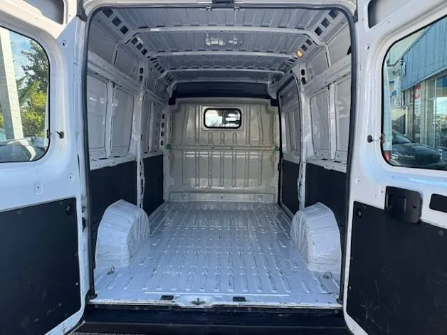 PEUGEOT Boxer 2.2 HDI 335 Premium L2H2