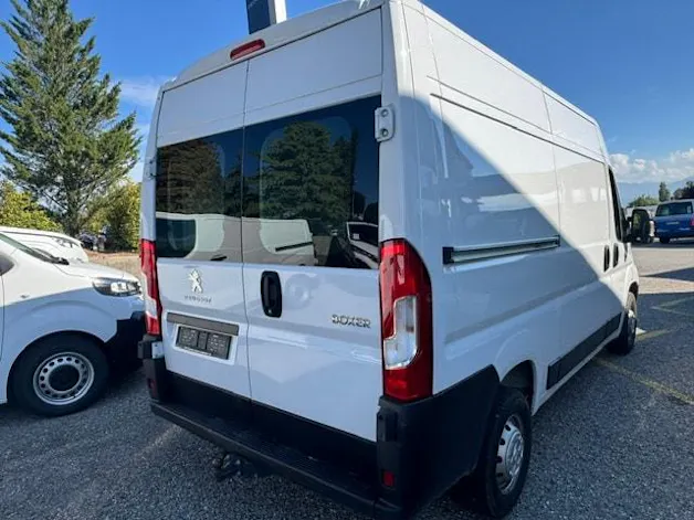 PEUGEOT Boxer 2.2 HDI 335 Premium L2H2