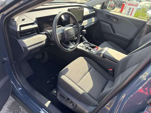 Toyota RAV-4 2.5 HSD Trend e-CVT AWD NEUES MODELL Automat