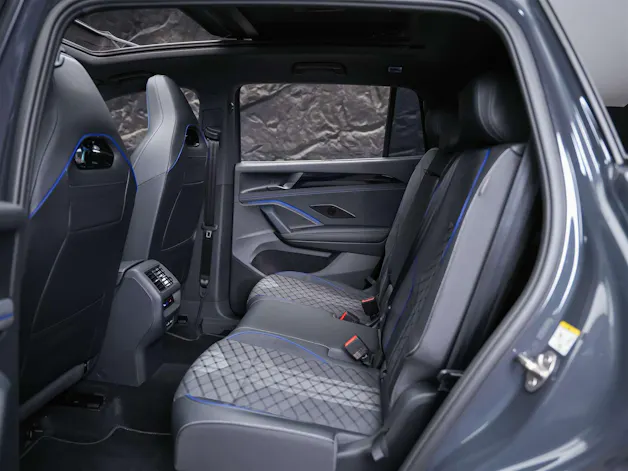 VW Tayron 2.0 TDI SCR R-Line 4Motion DSG *7 Plätzer*Werksgarantie*Massage*Panorama*Matrix-LED*Head-Up*