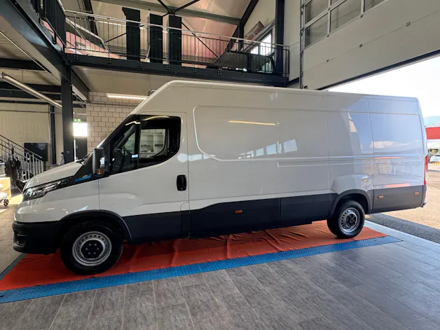 IVECO 35S14EV L3H2