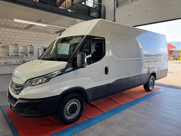 IVECO 35S14EV L3H2