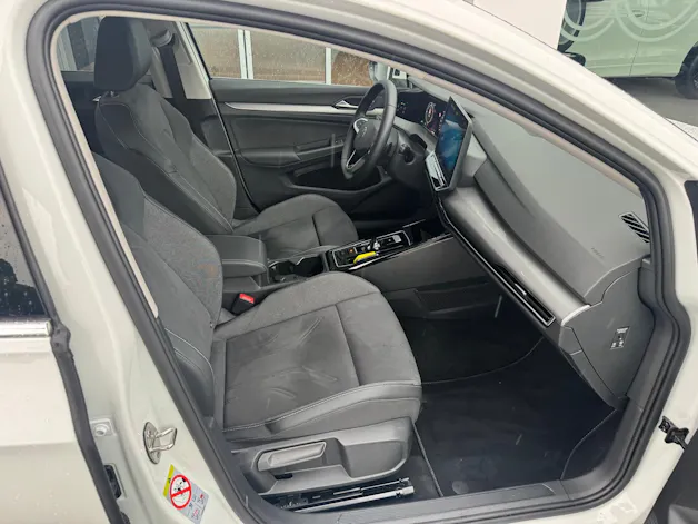 VW Golf 1.5 TSI PHEV Style