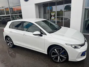 VW Golf 1.5 TSI PHEV Style