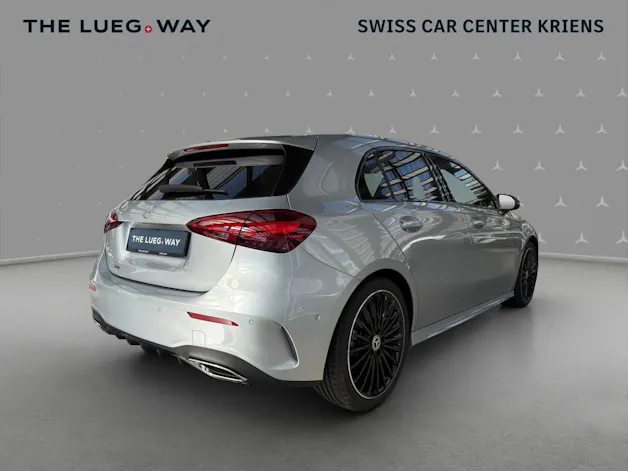 MERCEDES-BENZ A 200 Night Star - AMG / Rückfahrkamera / Sitzmemory / Soundsystem / Panorama-Dach